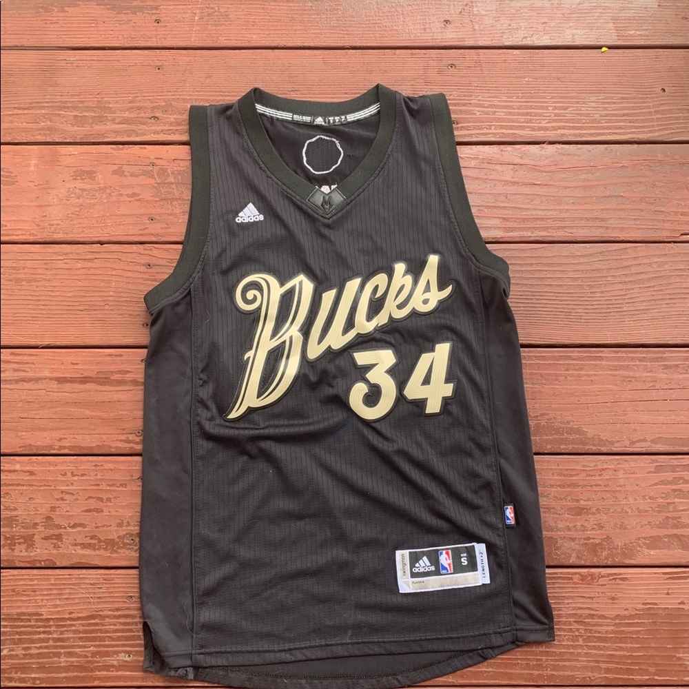 Adidas Giannis Antetokounmpo Christmas Jersey
